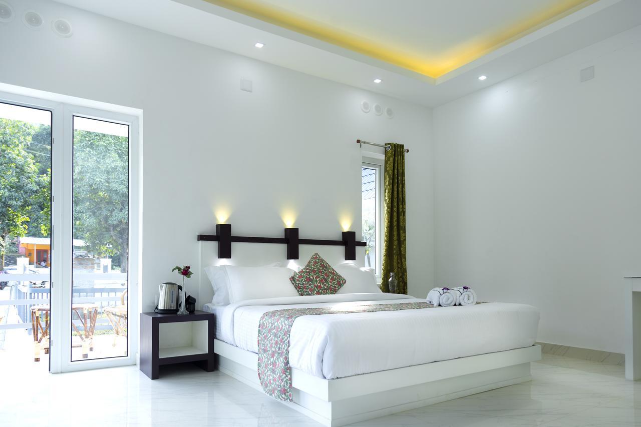 Hotel Bamboo Creak Thekkady Esterno foto