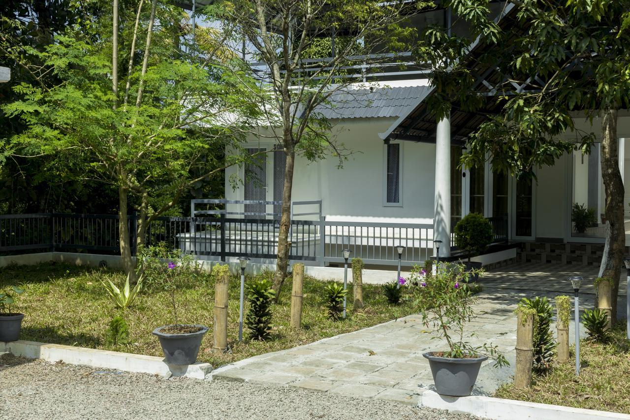 Hotel Bamboo Creak Thekkady Esterno foto