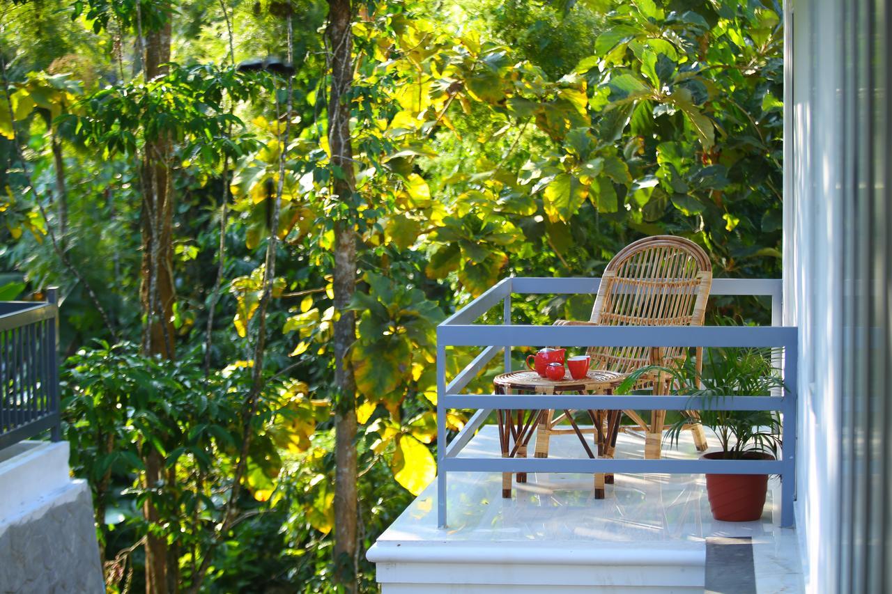 Hotel Bamboo Creak Thekkady Esterno foto