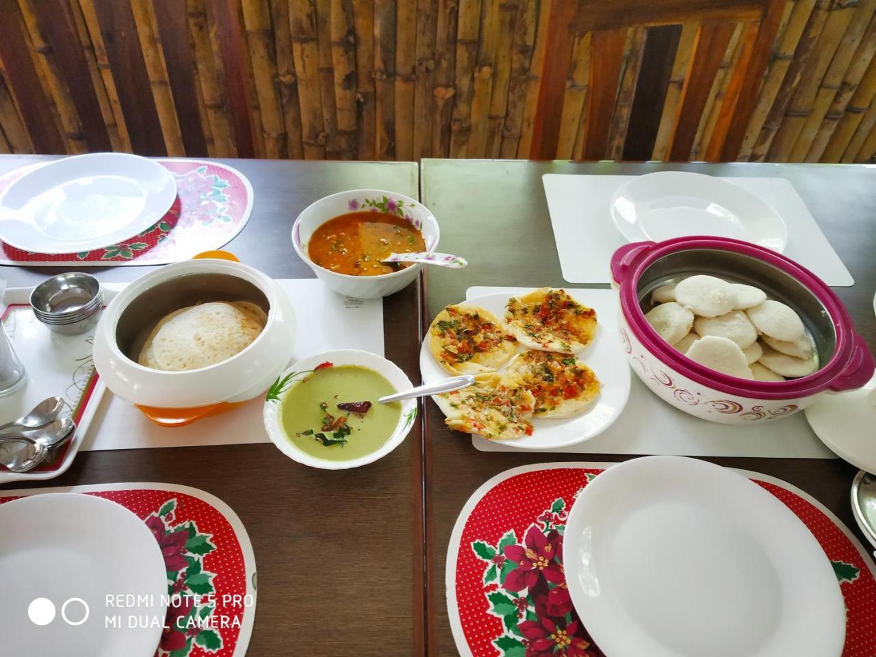 Hotel Bamboo Creak Thekkady Esterno foto